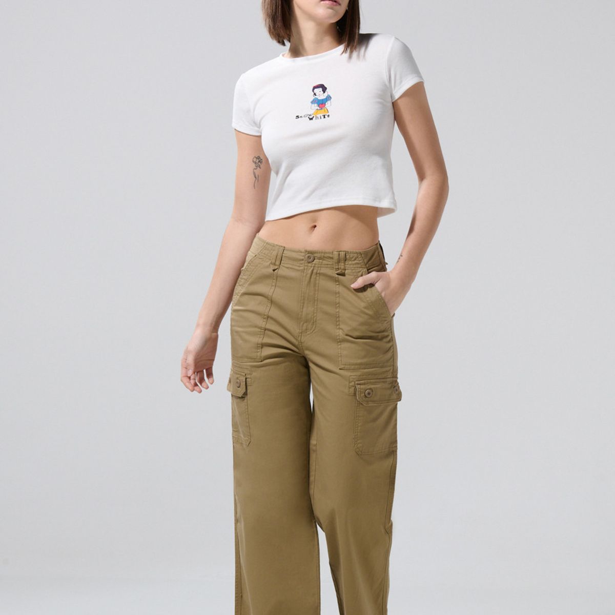 KOAJ - KOAJ Camiseta para mujer en tela acanalada, cuello redondo y Mujer