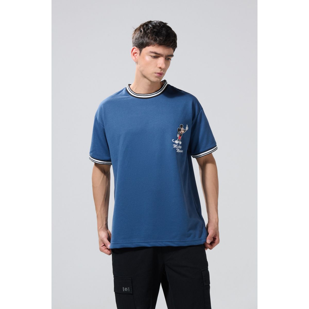 KOAJ - KOAJ Camiseta azul oversize manga corta con diseño de Mickey Hombre