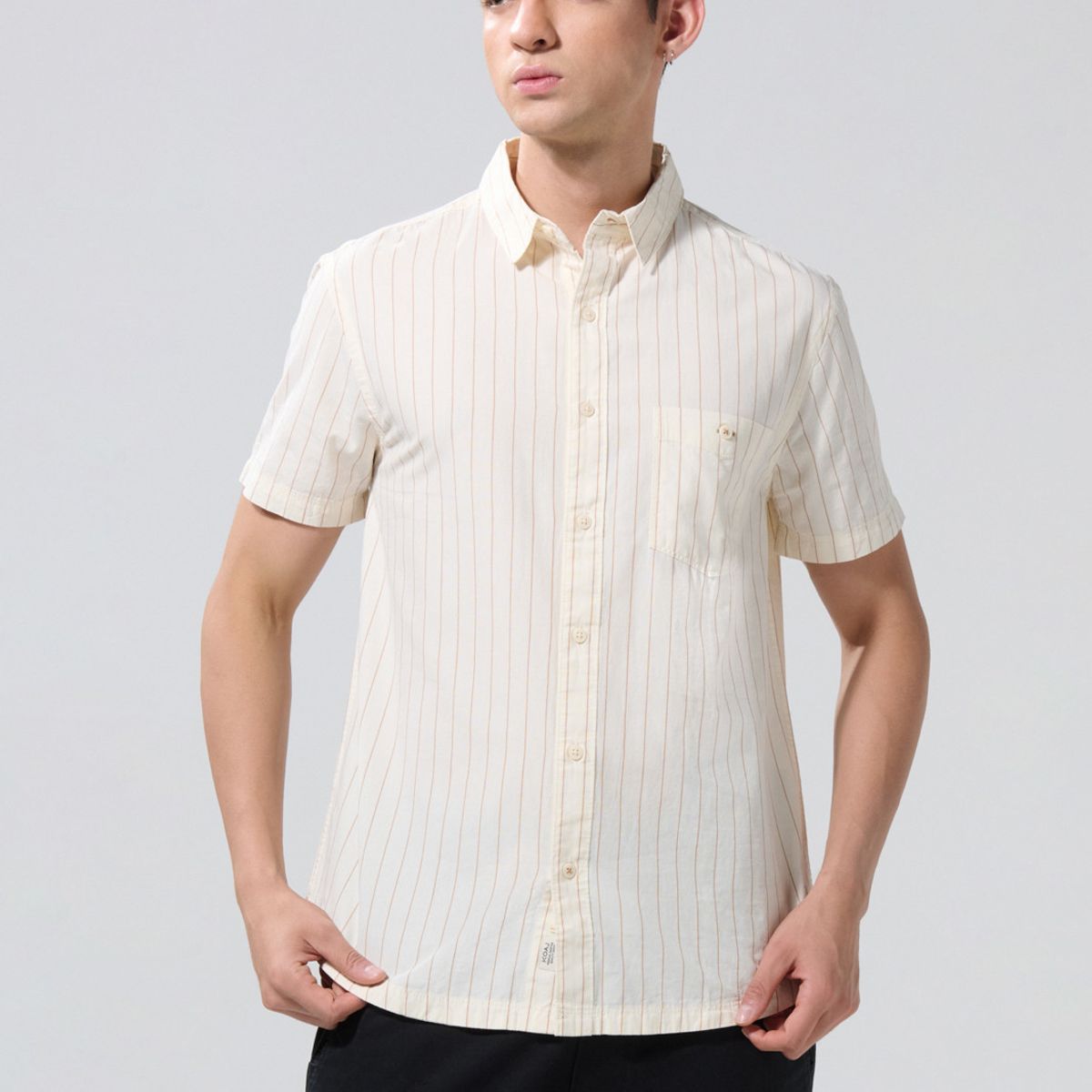 KOAJ - KOAJ Camisa a rayas blanca con cuello sport collar Hombre