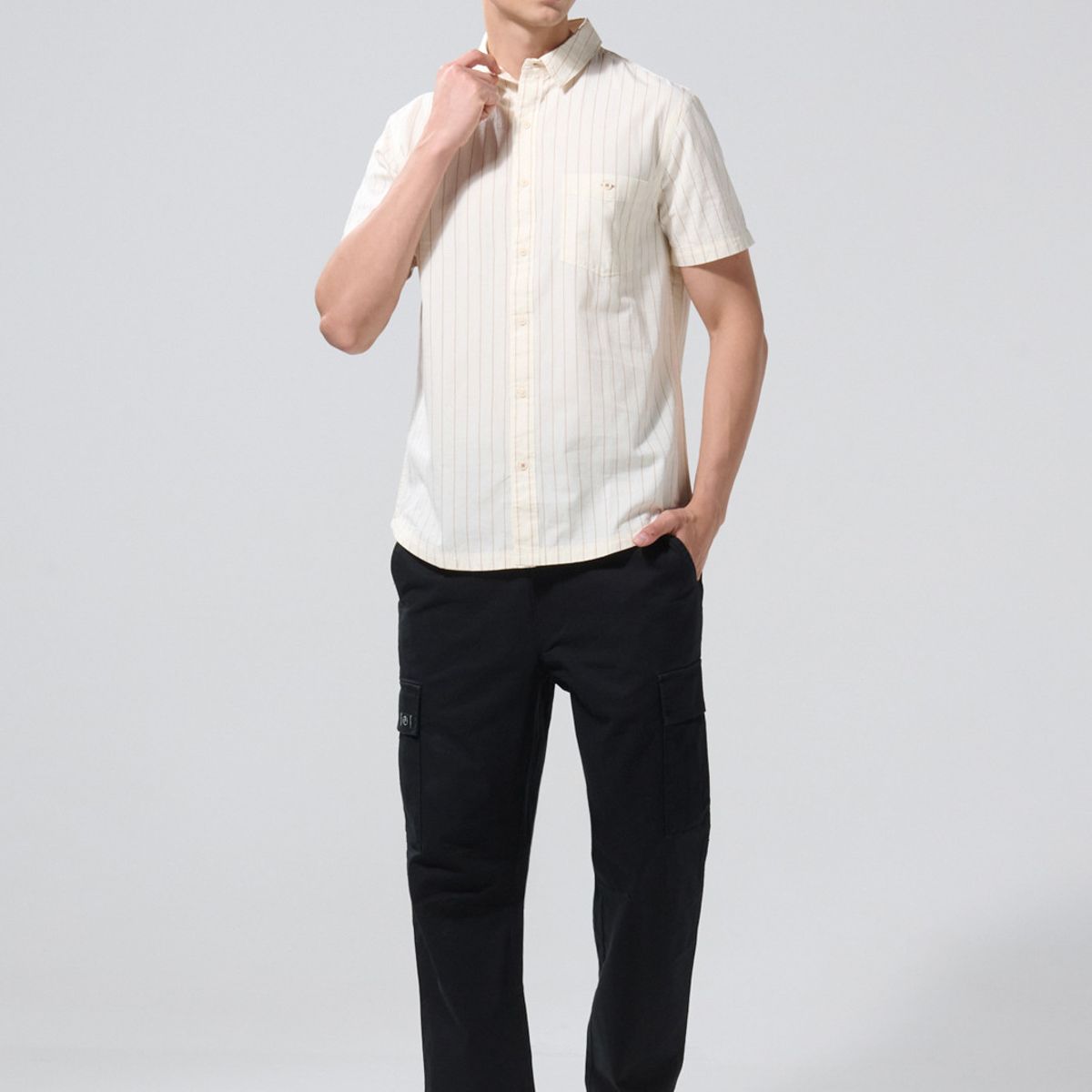 KOAJ - KOAJ Camisa a rayas blanca con cuello sport collar Hombre