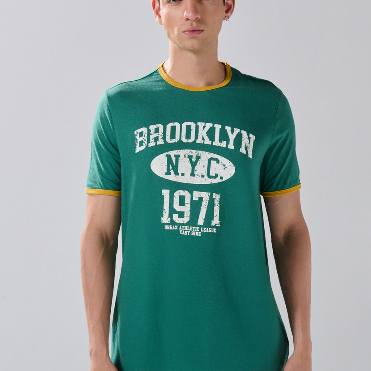 KOAJ - KOAJ Camiseta verde oscura college con contrastes y manga c Hombre