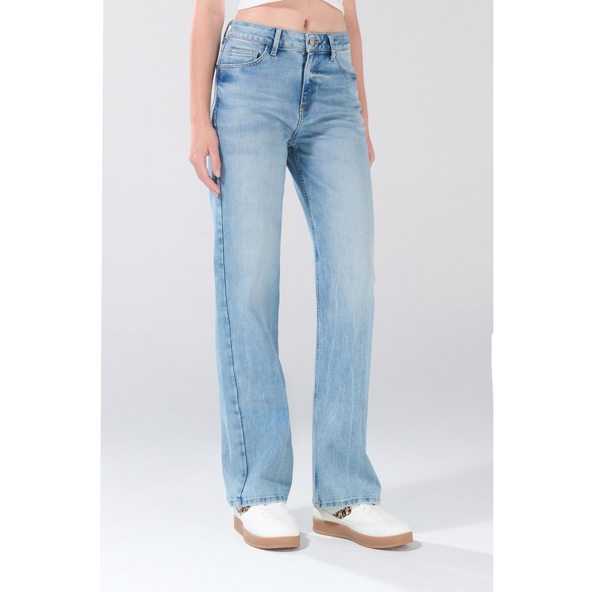 KOAJ - KOAJ Jean straight leg bota recta azul claro con botón metá Mujer