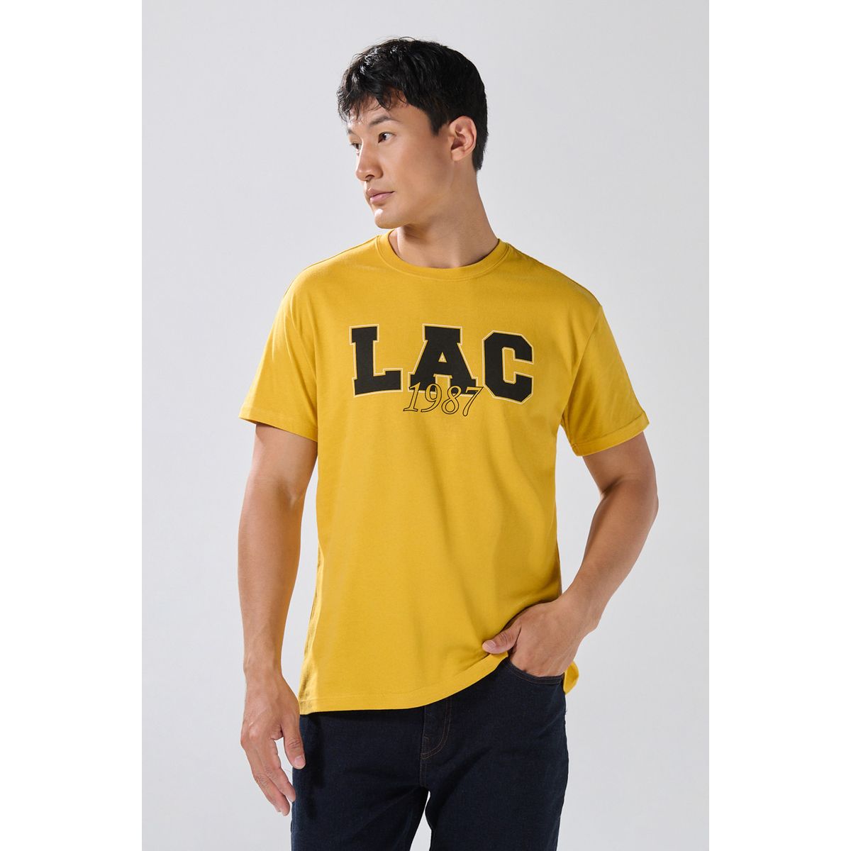 KOAJ - KOAJ Camiseta amarilla oscura manga corta con arte college Hombre