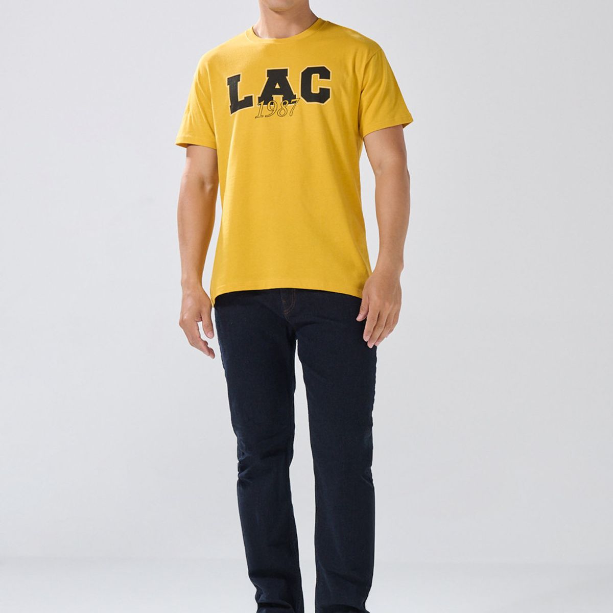 KOAJ - KOAJ Camiseta amarilla oscura manga corta con arte college Hombre