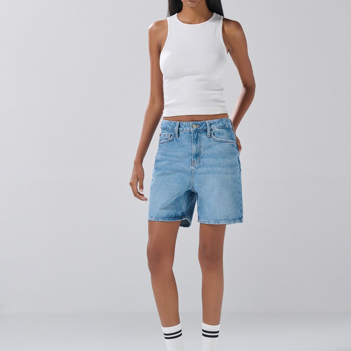 KOAJ - KOAJ Short súper tiro alto de jean azul claro con cremaller Mujer