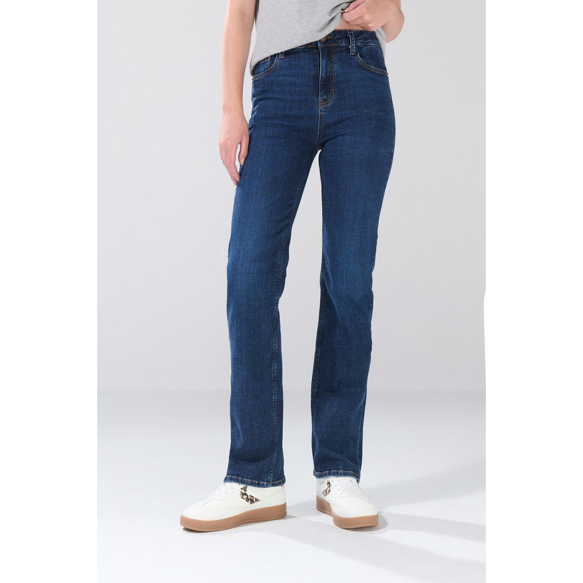 KOAJ - KOAJ Jean azul tiro alto straight leg con bota recta y bols Mujer