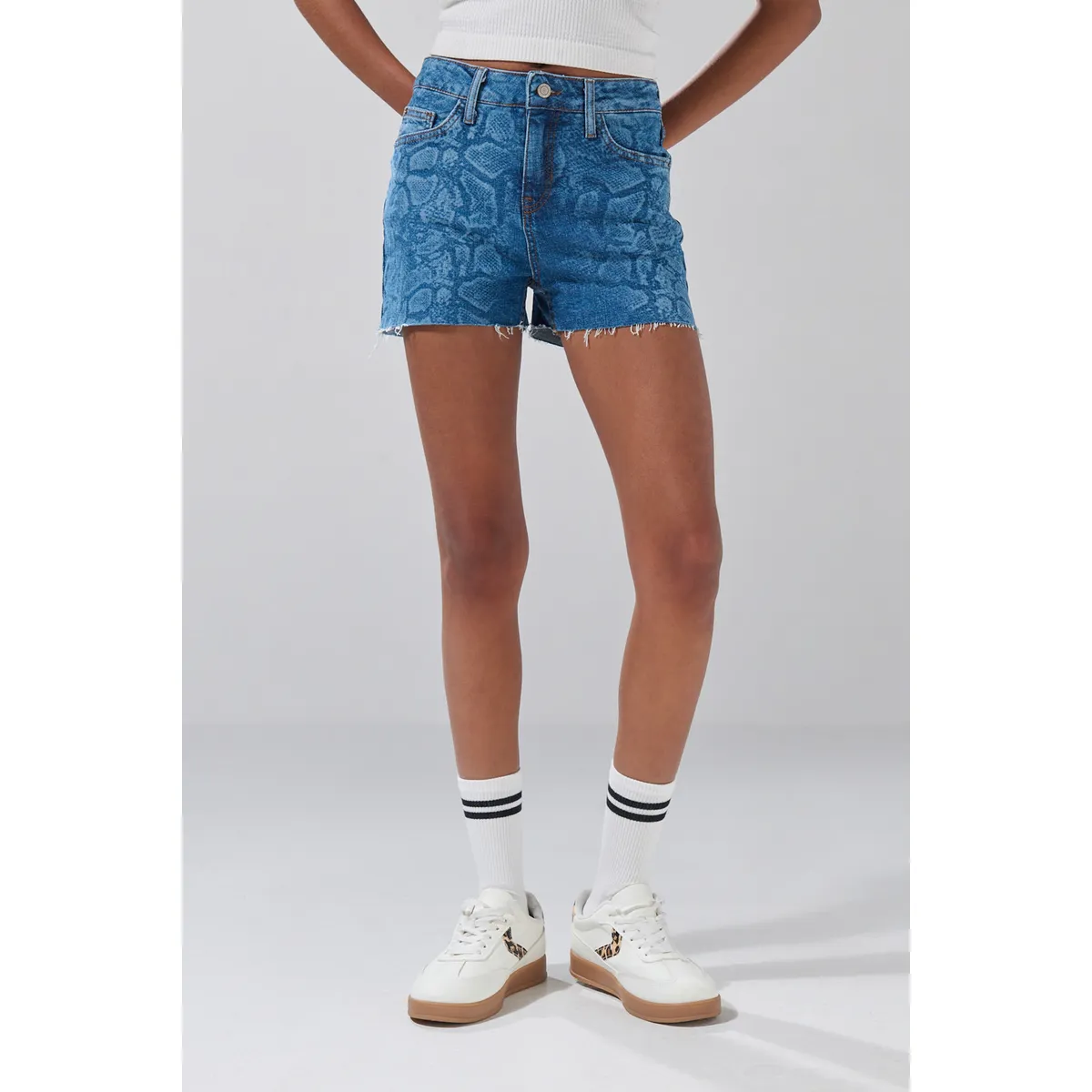 KOAJ - KOAJ Short de jean tiro alto azul medio con rotos delantero Mujer