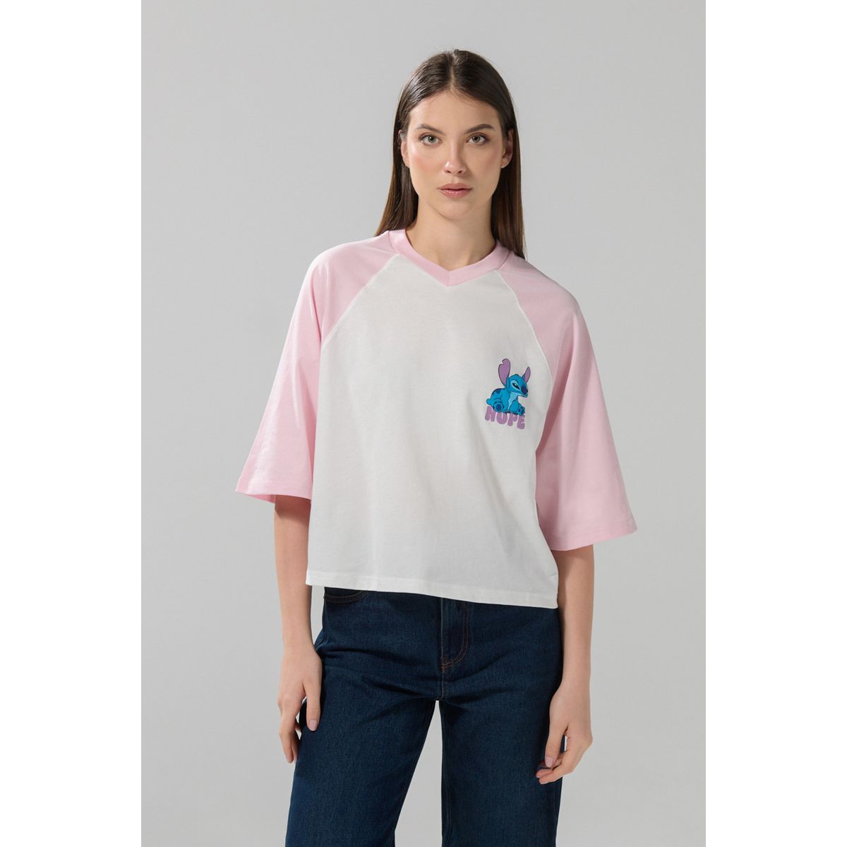 KOAJ - KOAJ Camiseta crema oversize crop top cuello V de Lilo y St Mujer