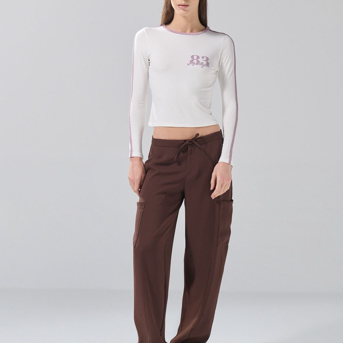 KOAJ - KOAJ Camiseta manga larga crema clara con diseños college Mujer