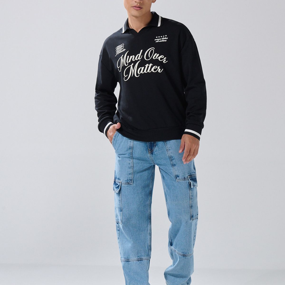 KOAJ - KOAJ Jean azul oscuro cargo con tiro medio y bolsillos util Hombre