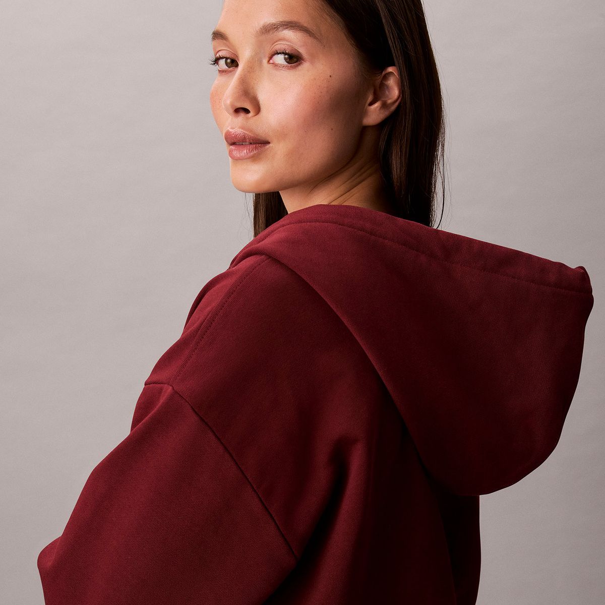 CALVIN KLEIN - Buzo rojo con capota y cierre de cremallera Calvin Klein