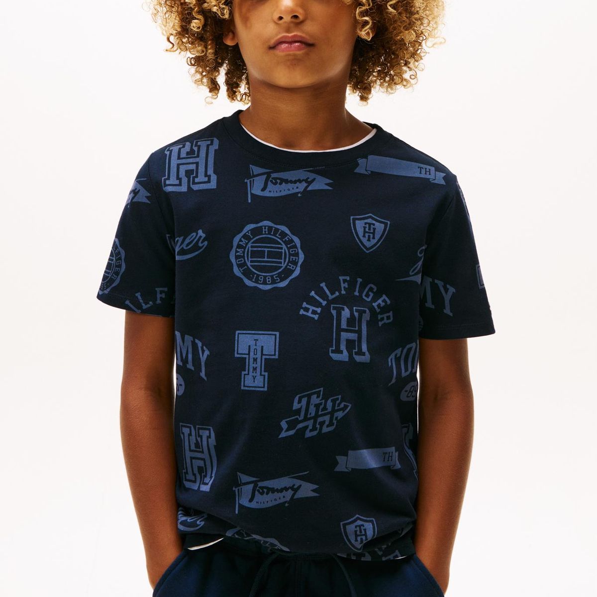 TOMMY HILFIGER - Camiseta azul oscuro manga corta con diseño AOP Tommy Hilfiger