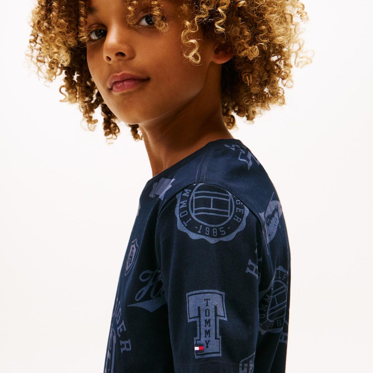 TOMMY HILFIGER - Camiseta azul oscuro manga corta con diseño AOP Tommy Hilfiger