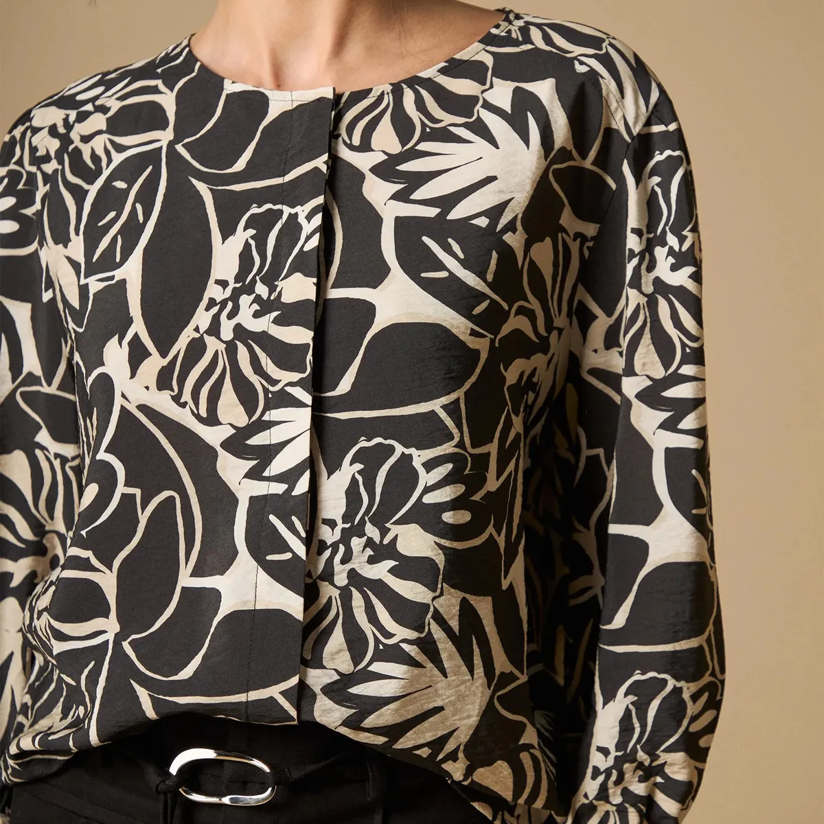 ESPRIT - Camisa para Mujer Esprit Floral de Gran Formato y Estilo Elegante