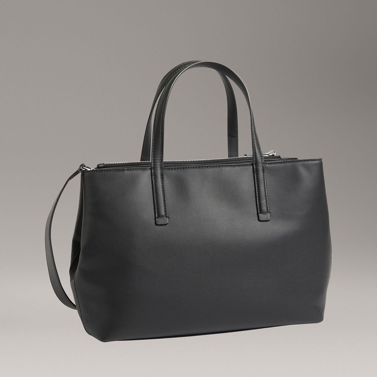 CALVIN KLEIN - Bolso negro tote CK must Calvin Klein