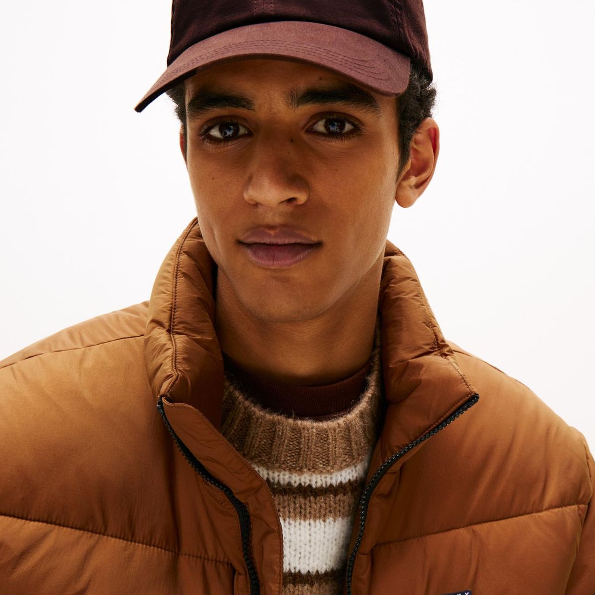 TOMMY HILFIGER - Gorra marrón de béisbol con logo bordado Tommy Hilfiger