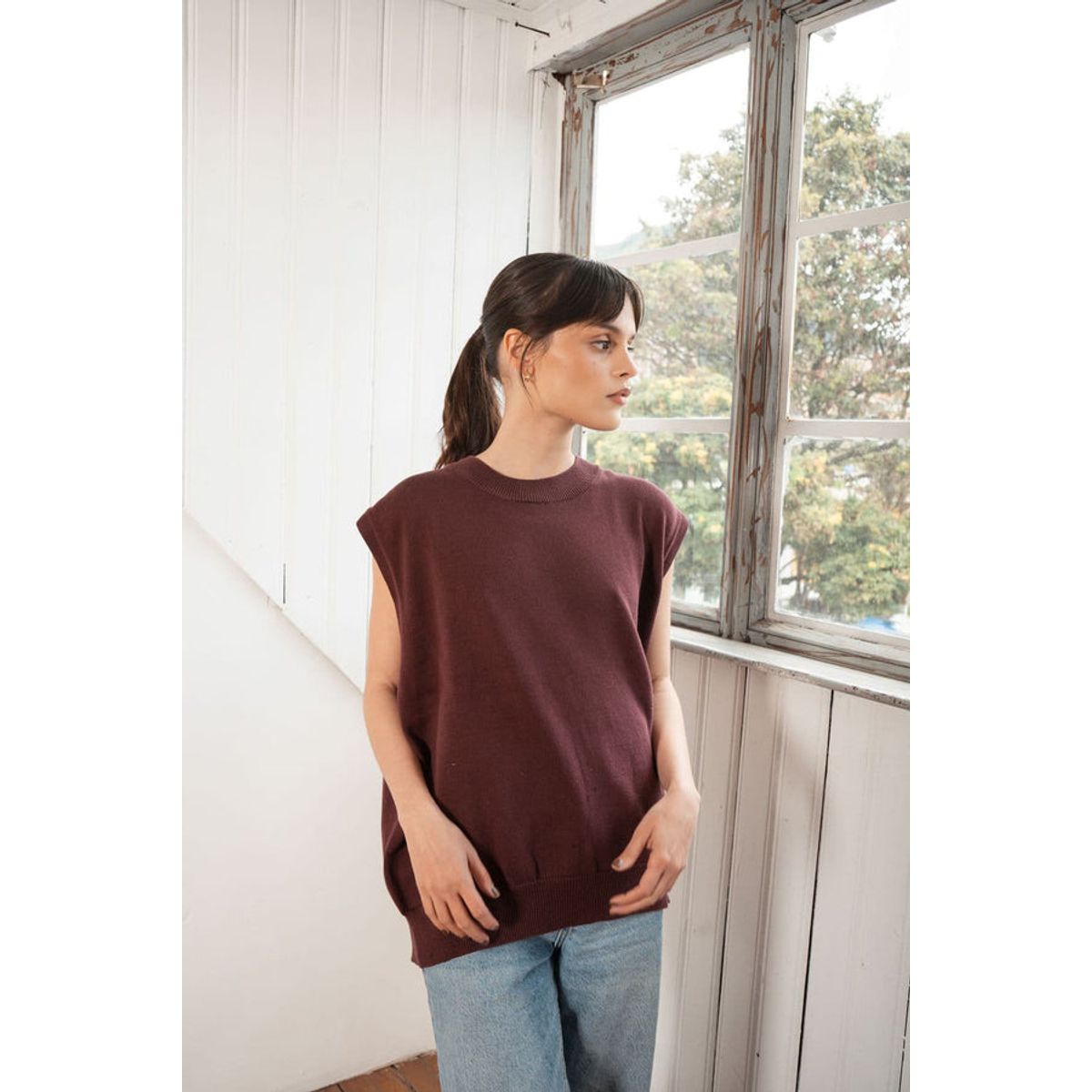 EASY PEOPLE - Chaleco Cruzado Berenjena