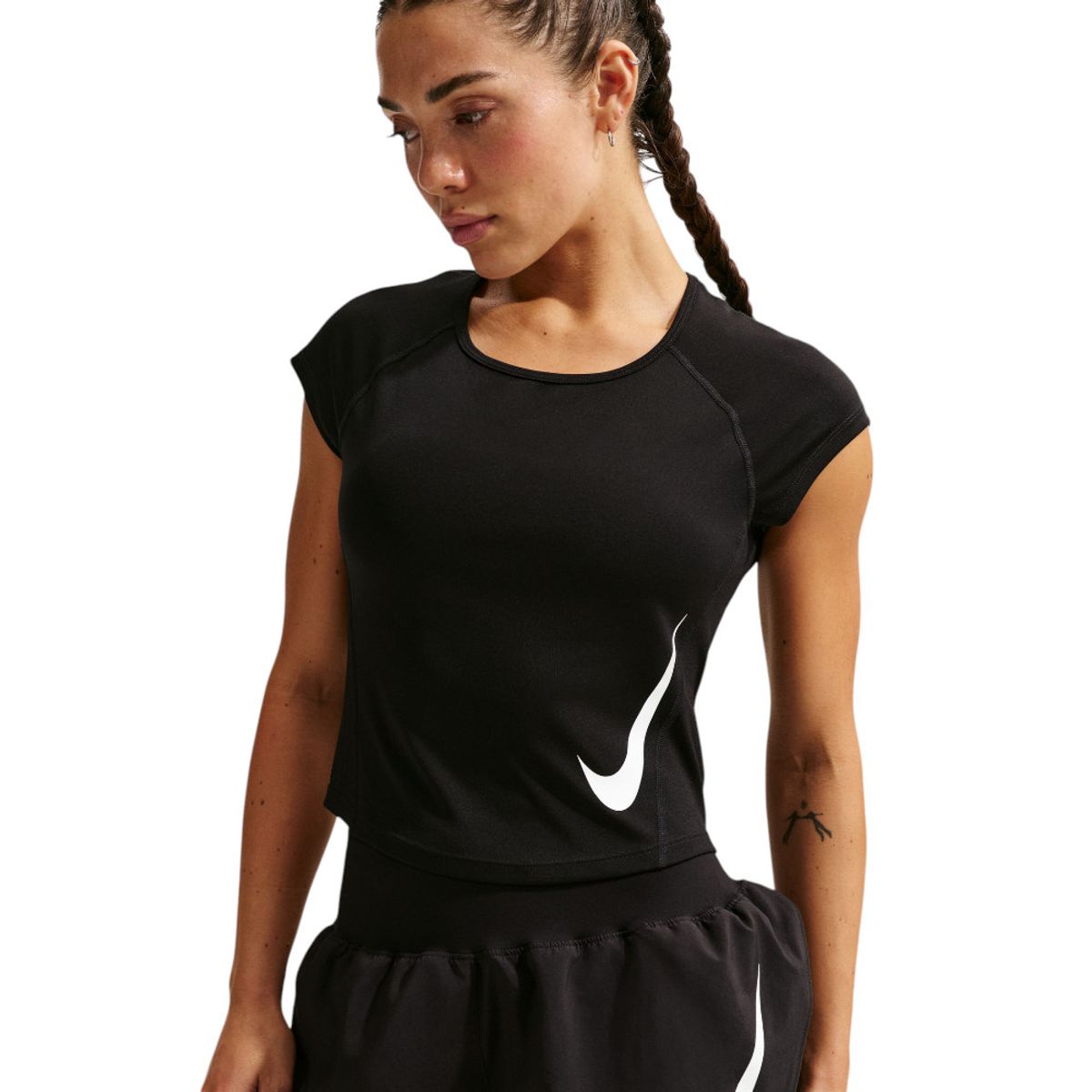 NIKE - Camiseta Nike Tempo Swoosh Run Df Ss Mujer-Negro