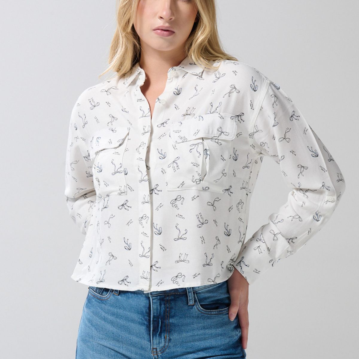 KOAJ - KOAJ BLUSA CAMISERA BOLSILLOS CON TAPAS CROP MANGA LARGA Mujer