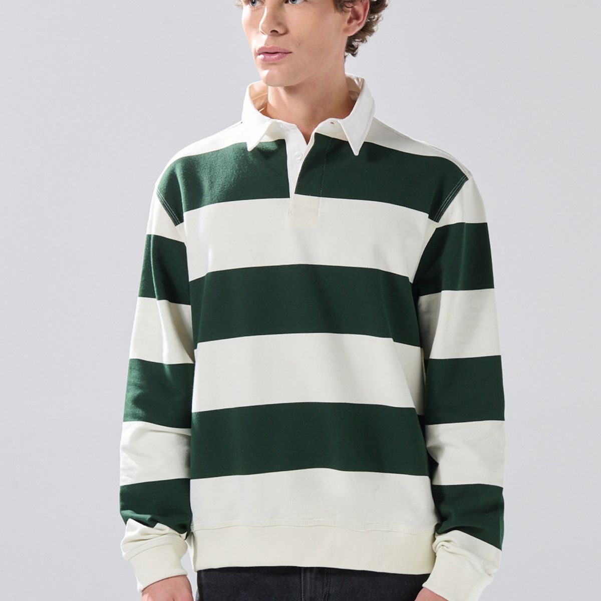 KOAJ - KOAJ Buzo crema claro oversize con rayas verdes y cuello pol Hombre