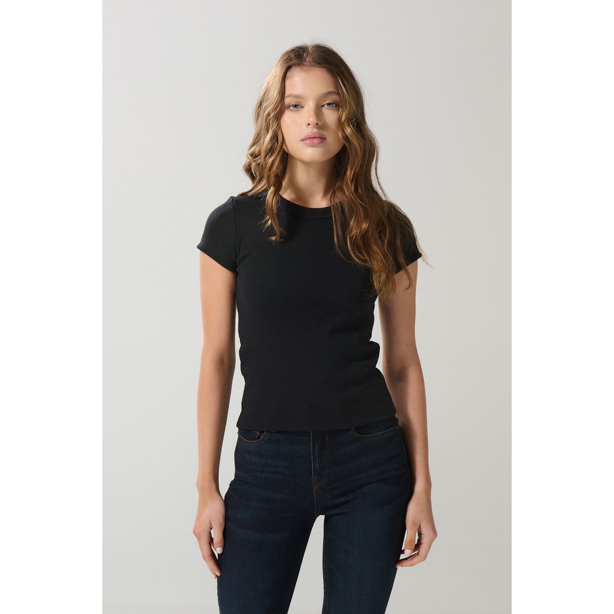 KOAJ - KOAJ Camiseta ajustada unicolor con texturas y cuello redond Mujer