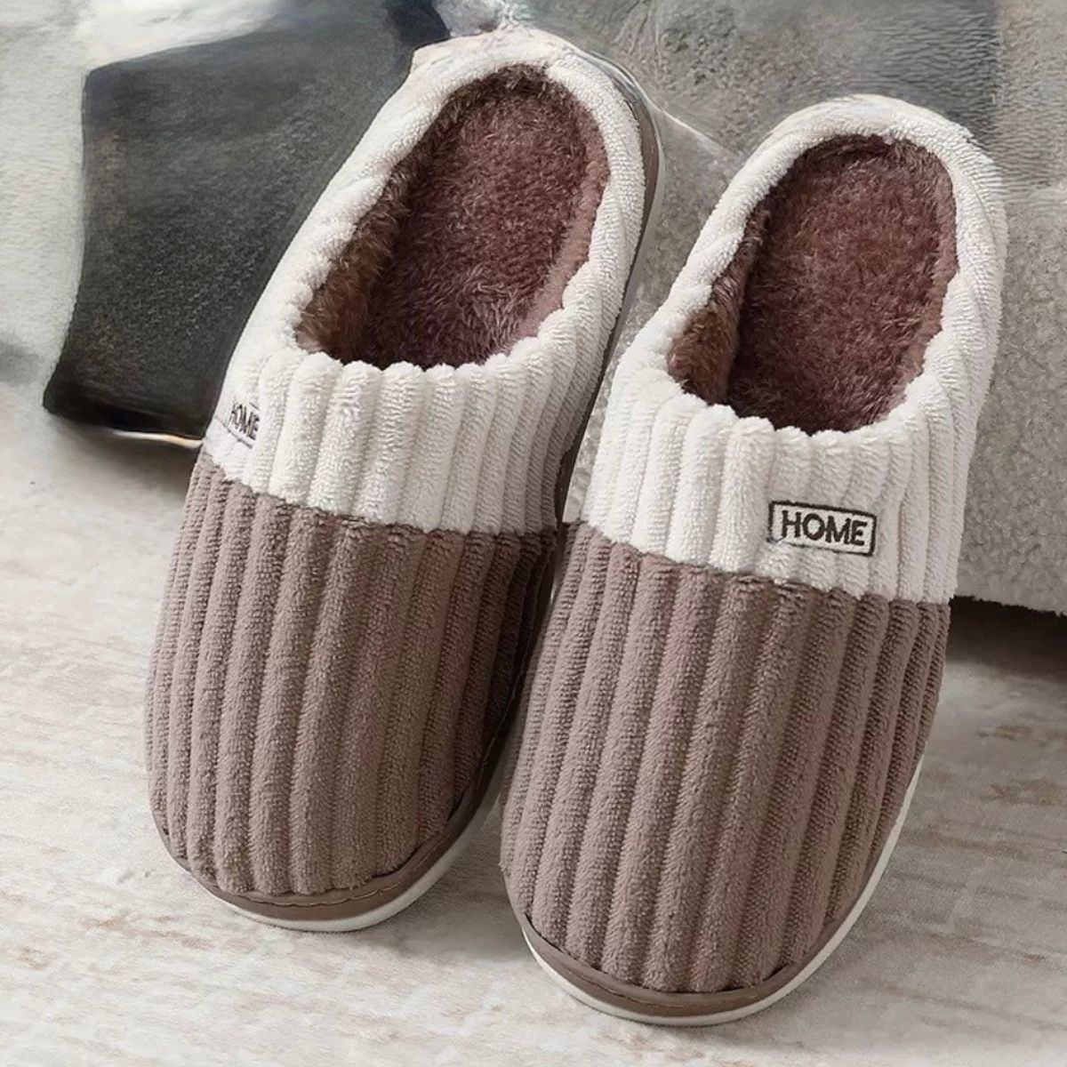 MULTIPLACE COLOMBIA - Pantuflas de peluche para Hombre importadas-