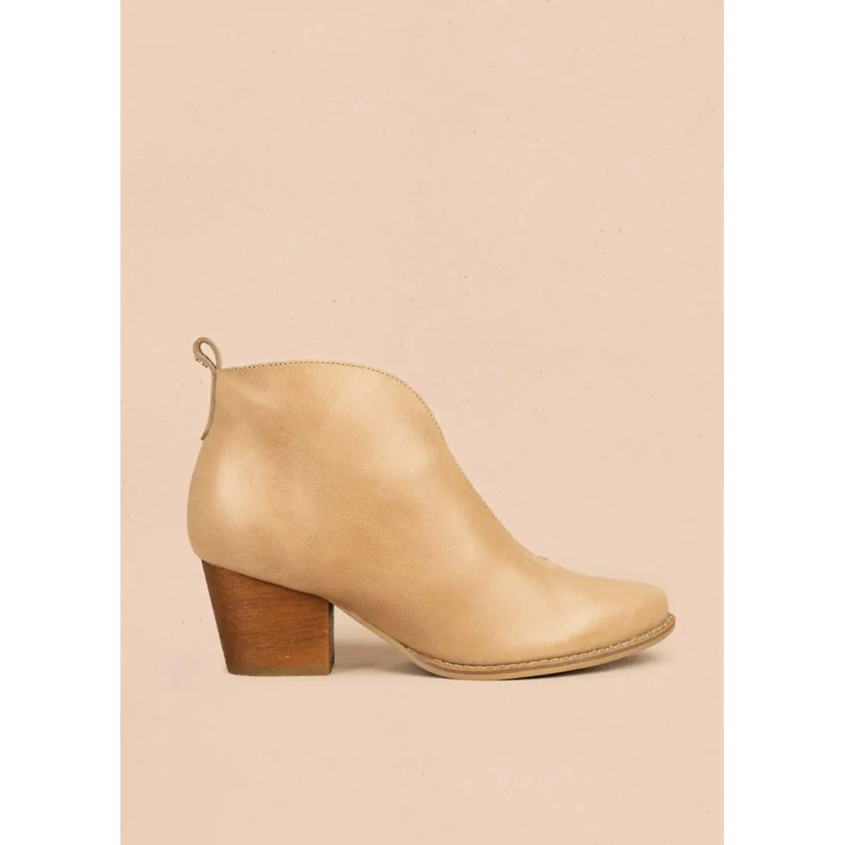 COSMOS - Botines en cuero color beige 105873