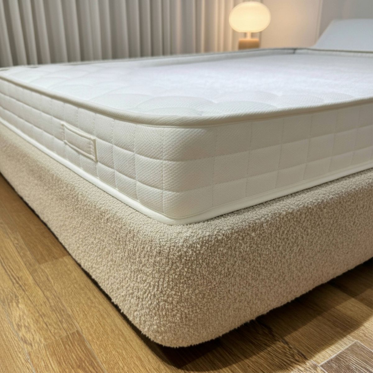 GENERICO - Forro base cama ovejero bouclé taupe king size
