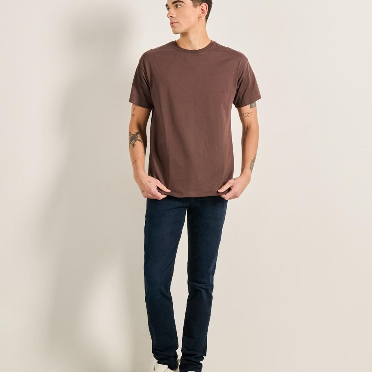 KOAJ - KOAJ Camiseta manga corta unicolor con texto en espalda Hombre