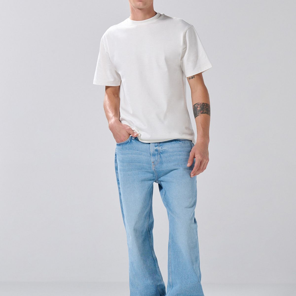 KOAJ - KOAJ Jean baggy tiro medio azul con bota ancha y desgastes Hombre