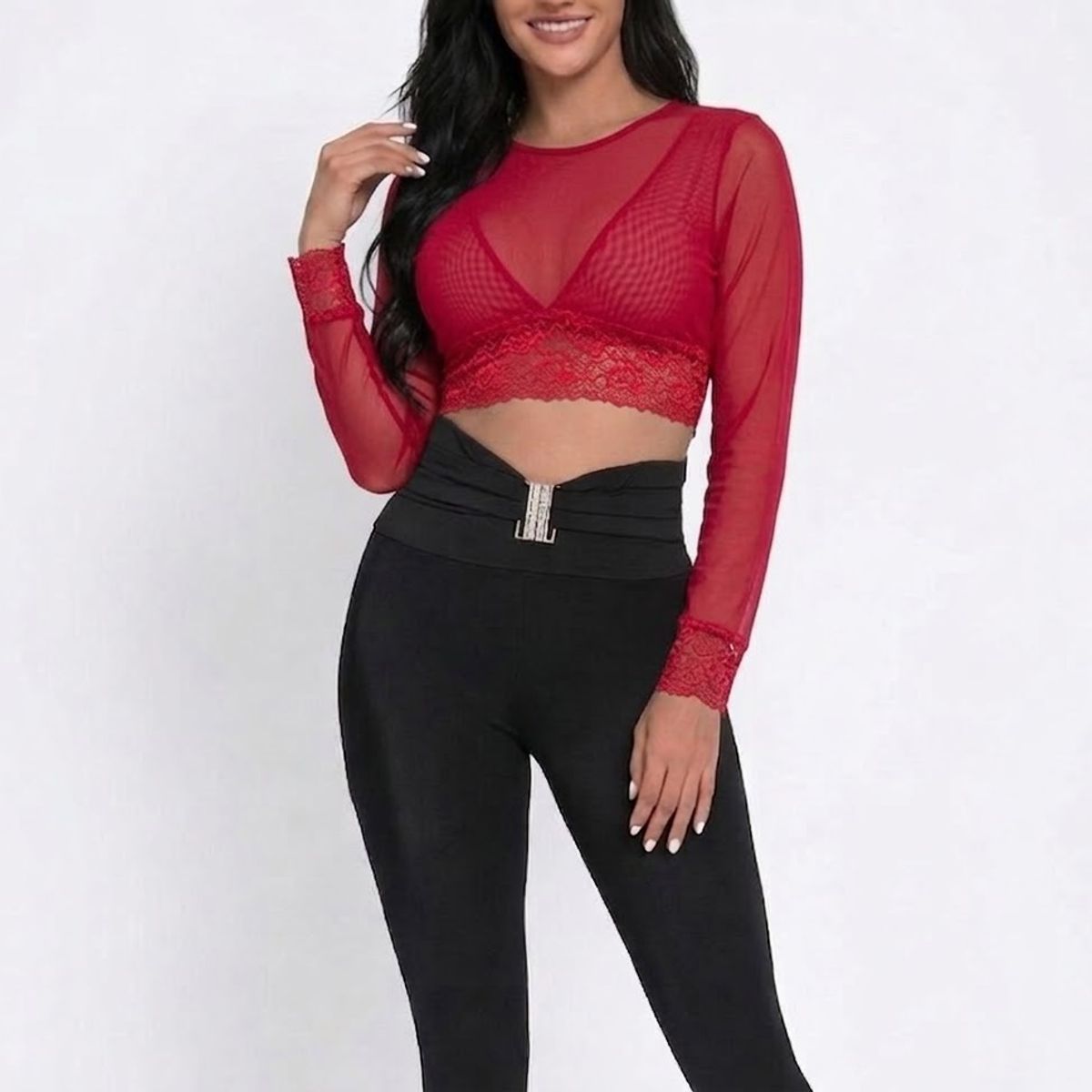 VIA7 - Blusa Crop Top Manga Larga de Malla Negra y Encaje top negro pegado