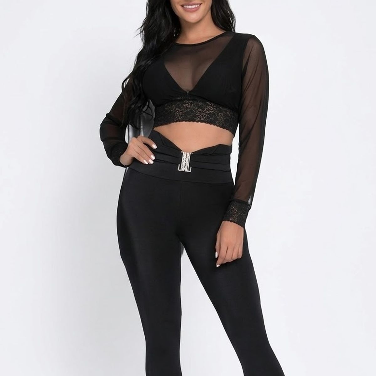 VIA7 - Blusa Crop Top Manga Larga de Malla Negra y Encaje top negro pegado