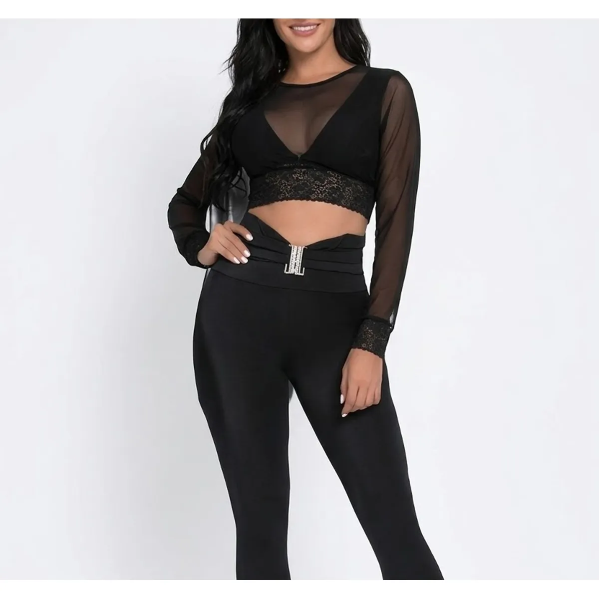 VIA7 - Blusa Crop Top Manga Larga de Malla Negra y Encaje top negro pegado