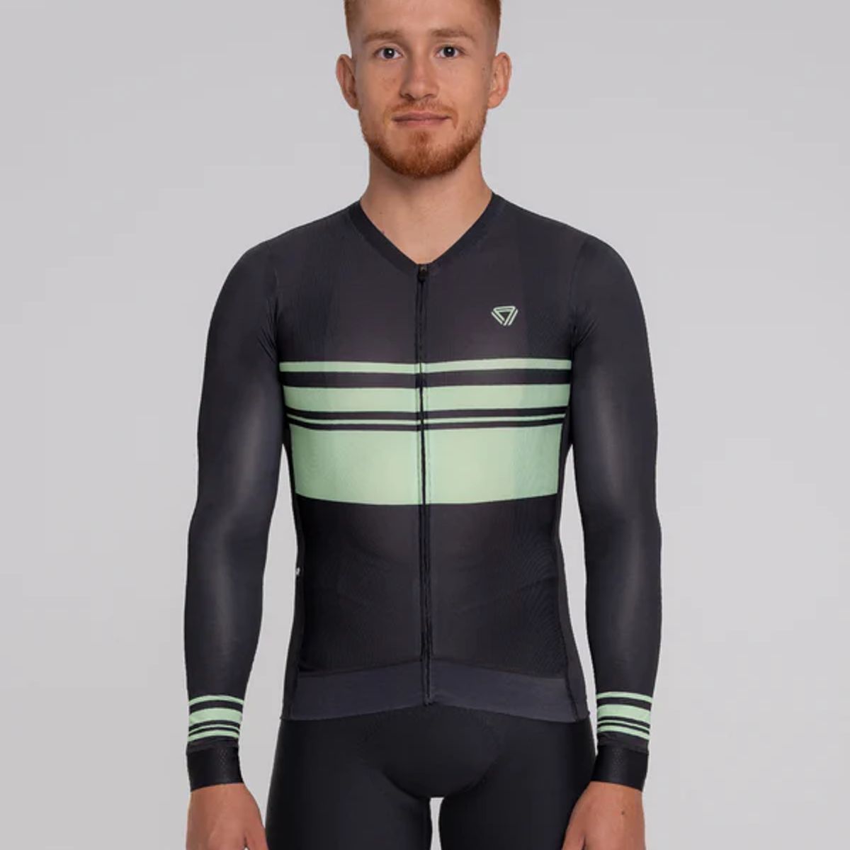 GW - Camiseta Manga Larga Basic Negro Menta
