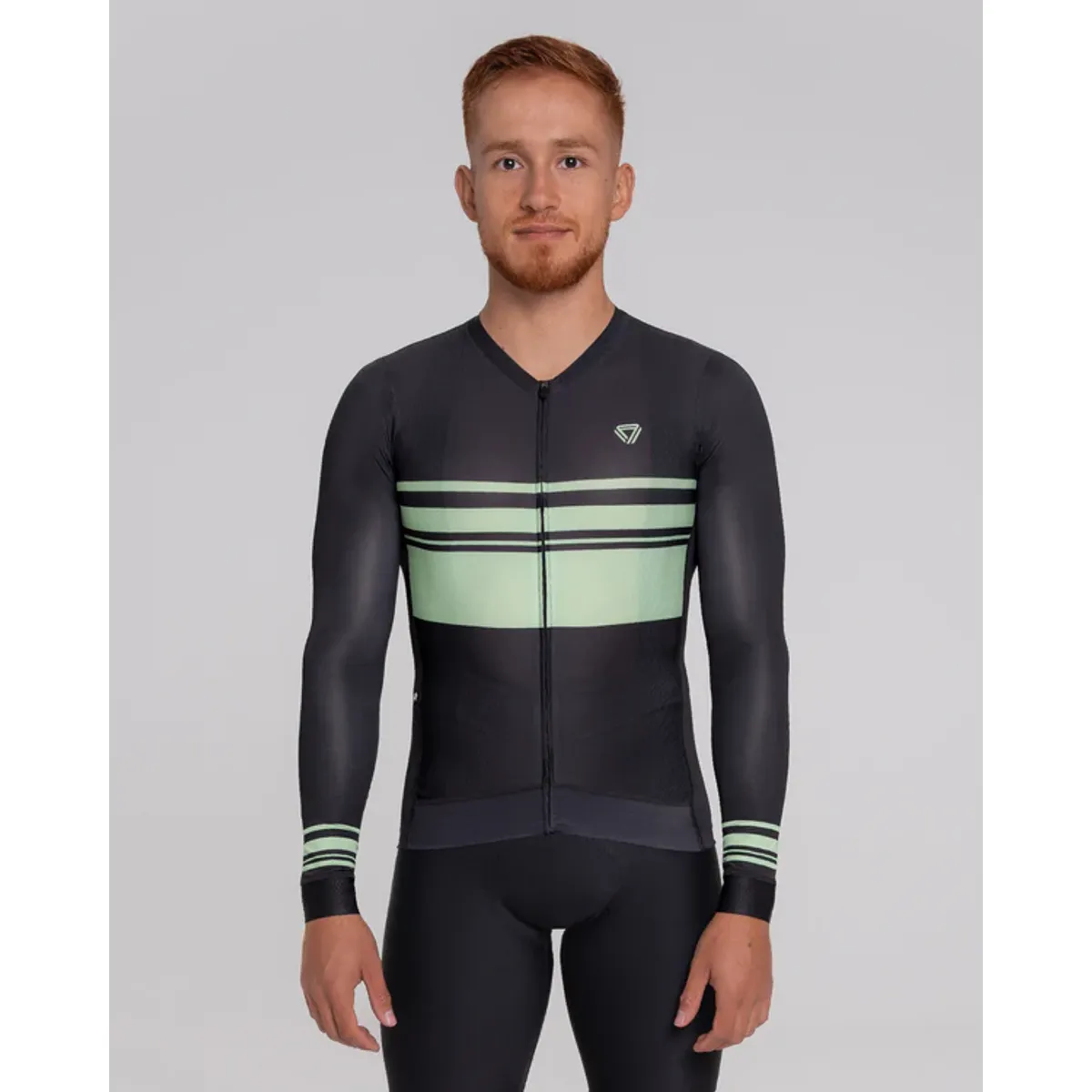 GW - Camiseta Manga Larga Basic Negro Menta