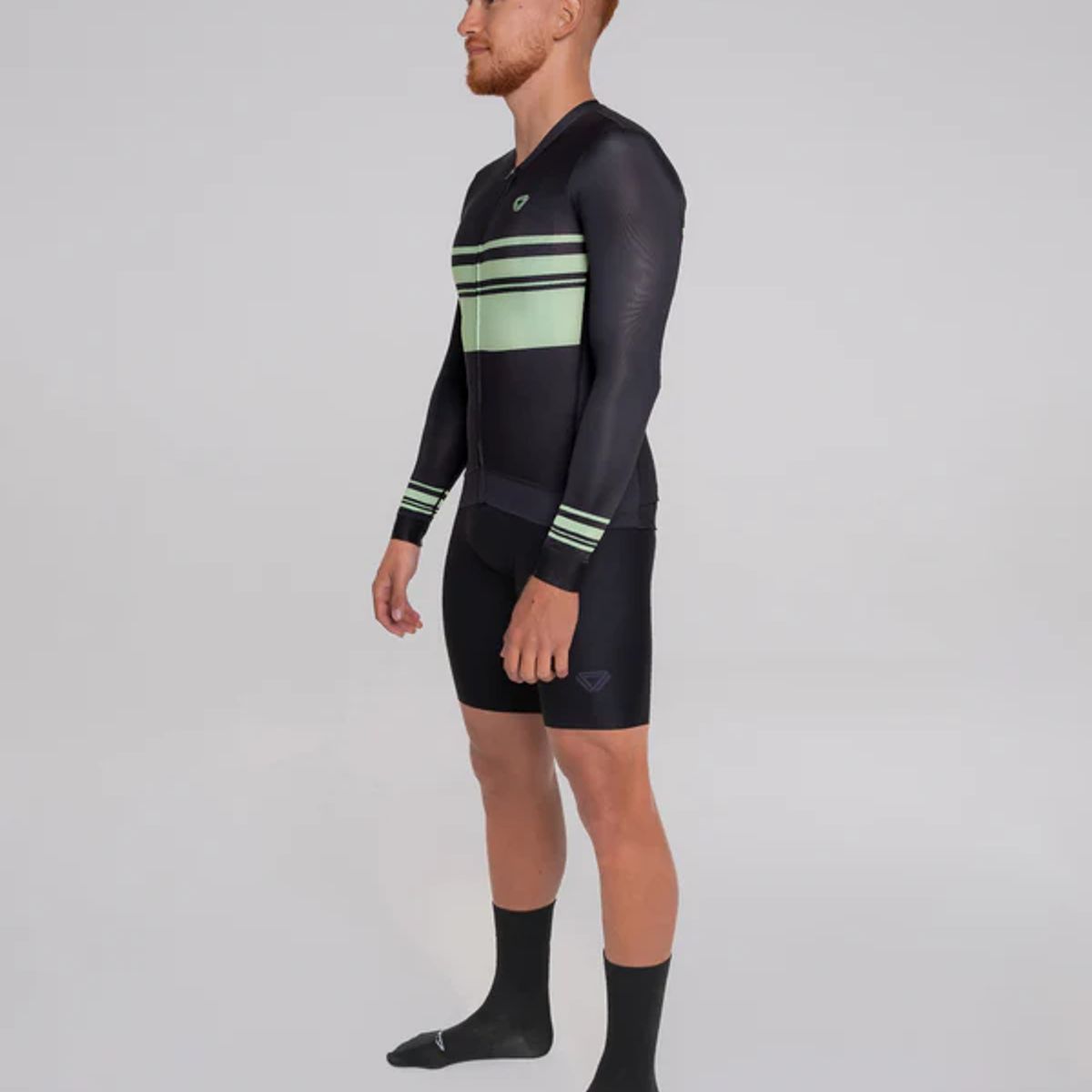 GW - Camiseta Manga Larga Basic Negro Menta