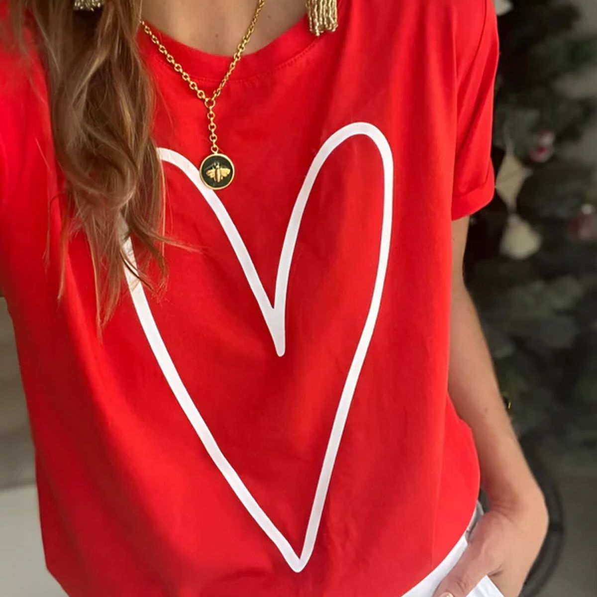 MANO SAGRADA - CAMISETA ROJA CORAZON