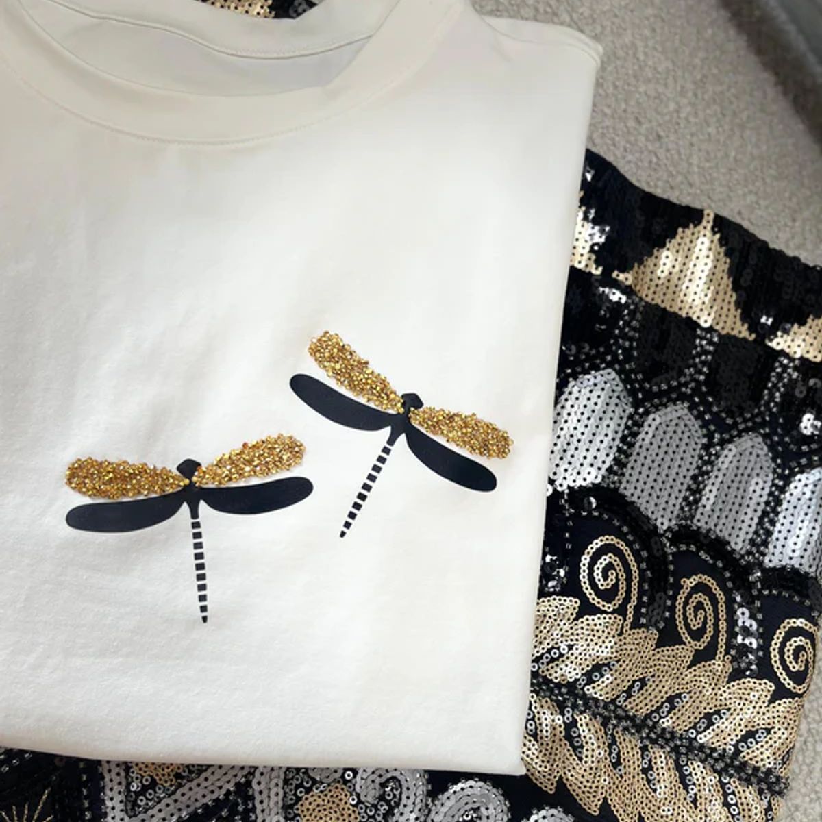 MANO SAGRADA - CAMISETA LIBELULAS