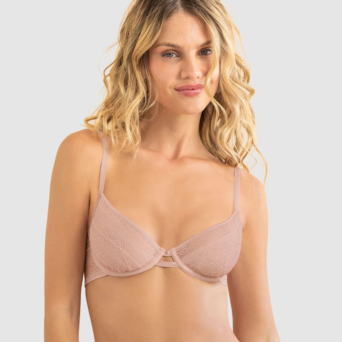 LEONISA - Leonisa Bralette con arco en encaje liviano y suave 091150