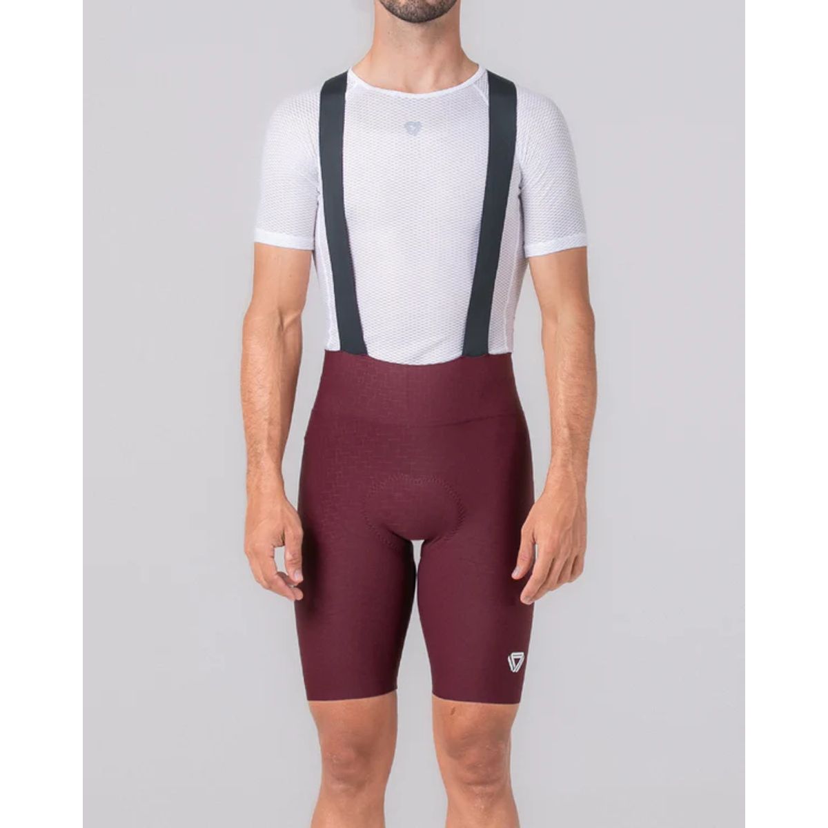 GW - Pantaloneta con cargaderas Weft Vinotinto