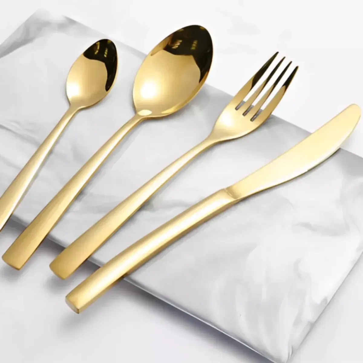 GENERICO - SET  DE CUBIERTOS ELEGANTES