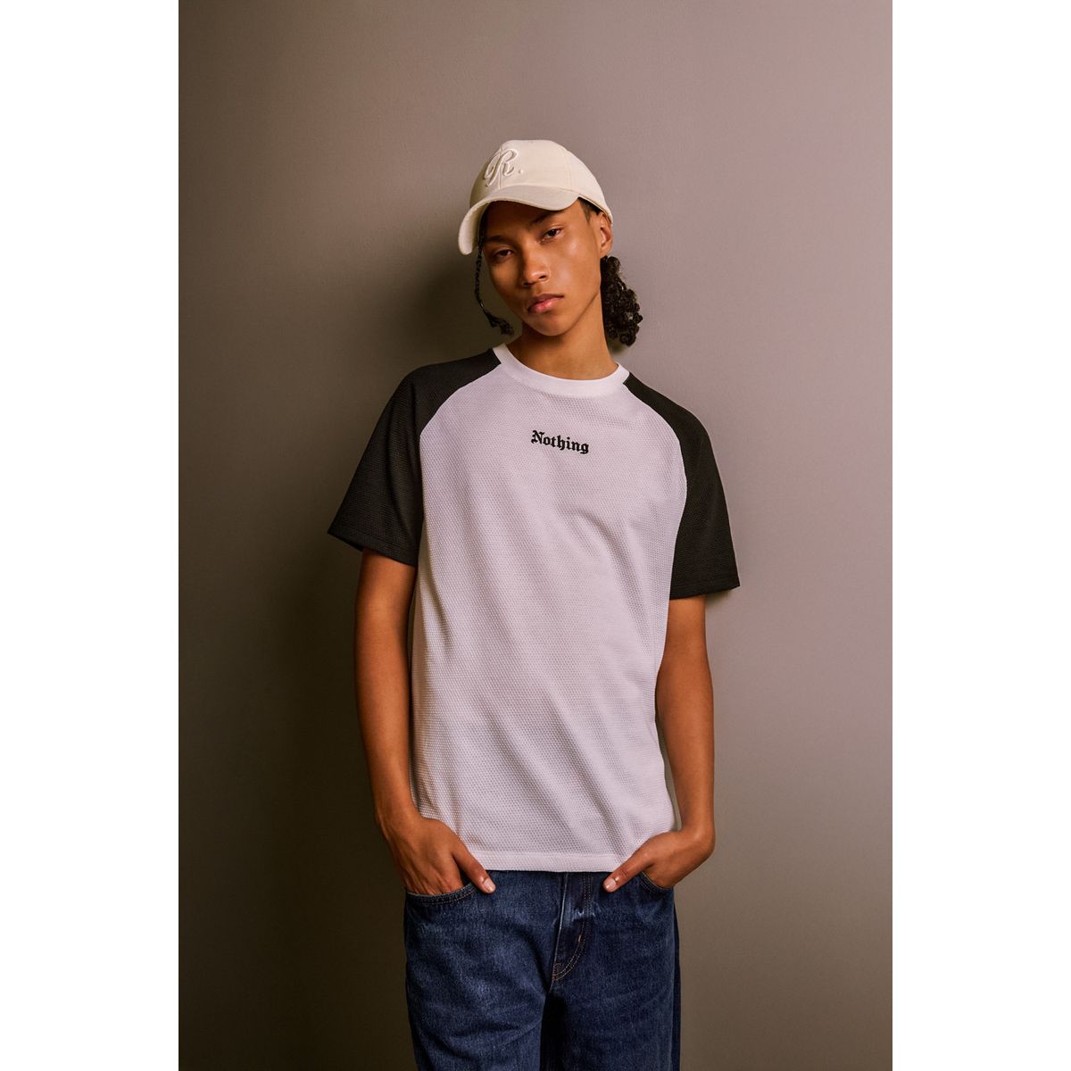 KOAJ - KOAJ Camiseta manga ranglan corta crema con texto en frente Hombre