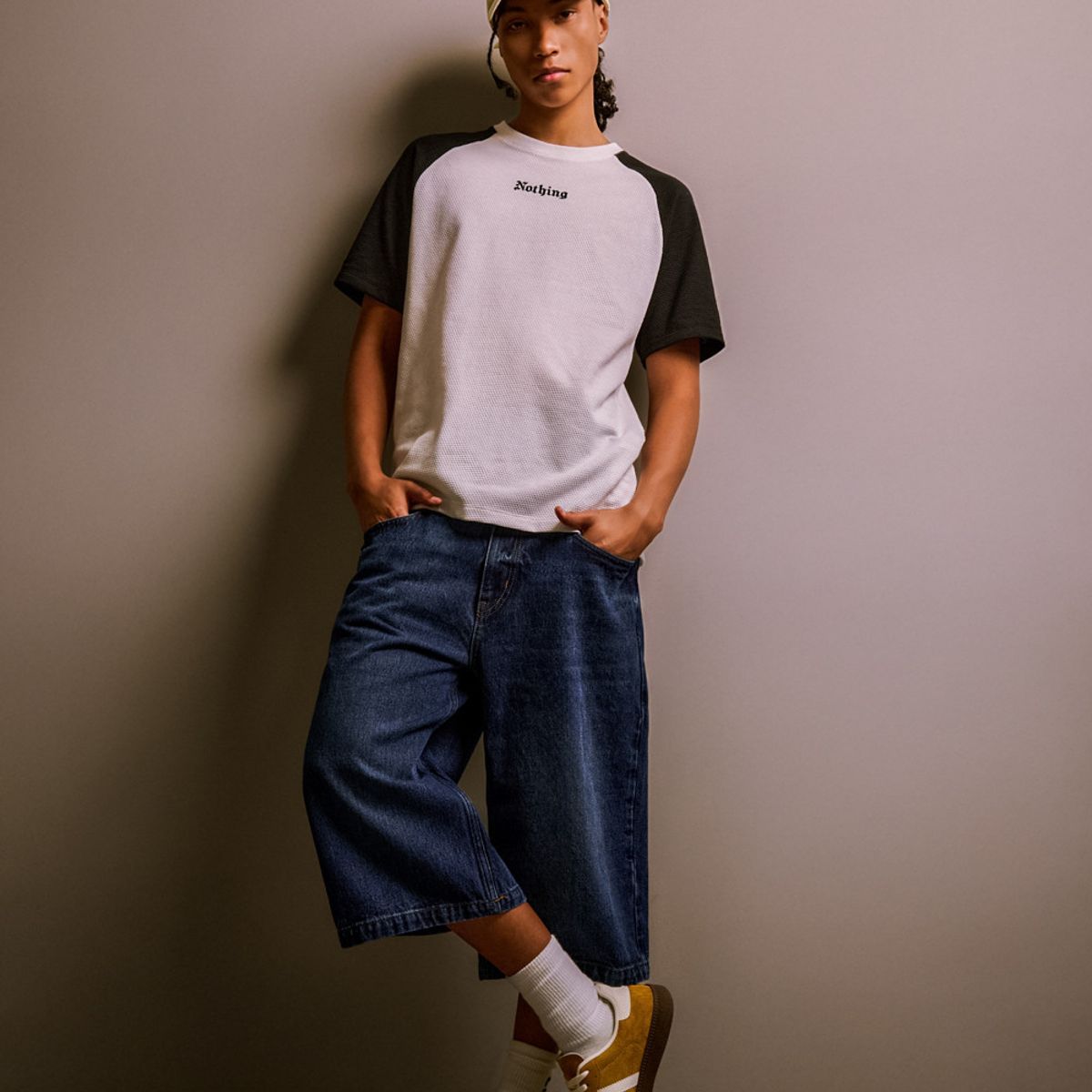 KOAJ - KOAJ Camiseta manga ranglan corta crema con texto en frente Hombre
