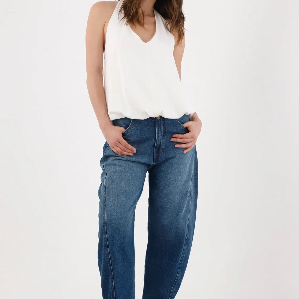 TOPMARK - Camiseta sin mangas fit relajado con pliegue central en algodón blanco para mujer