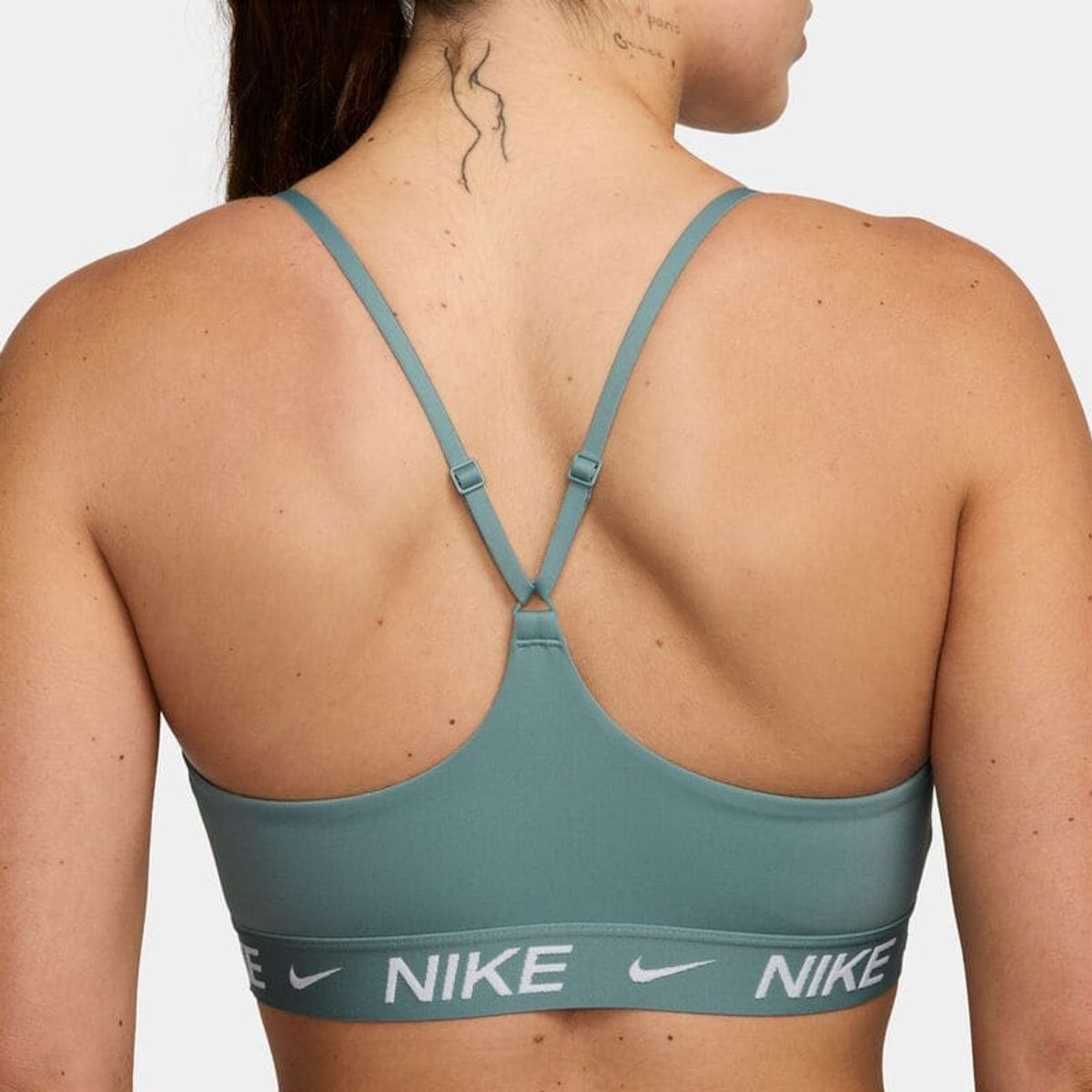 NIKE - Top Mujer Nike Indy Light Support Verde