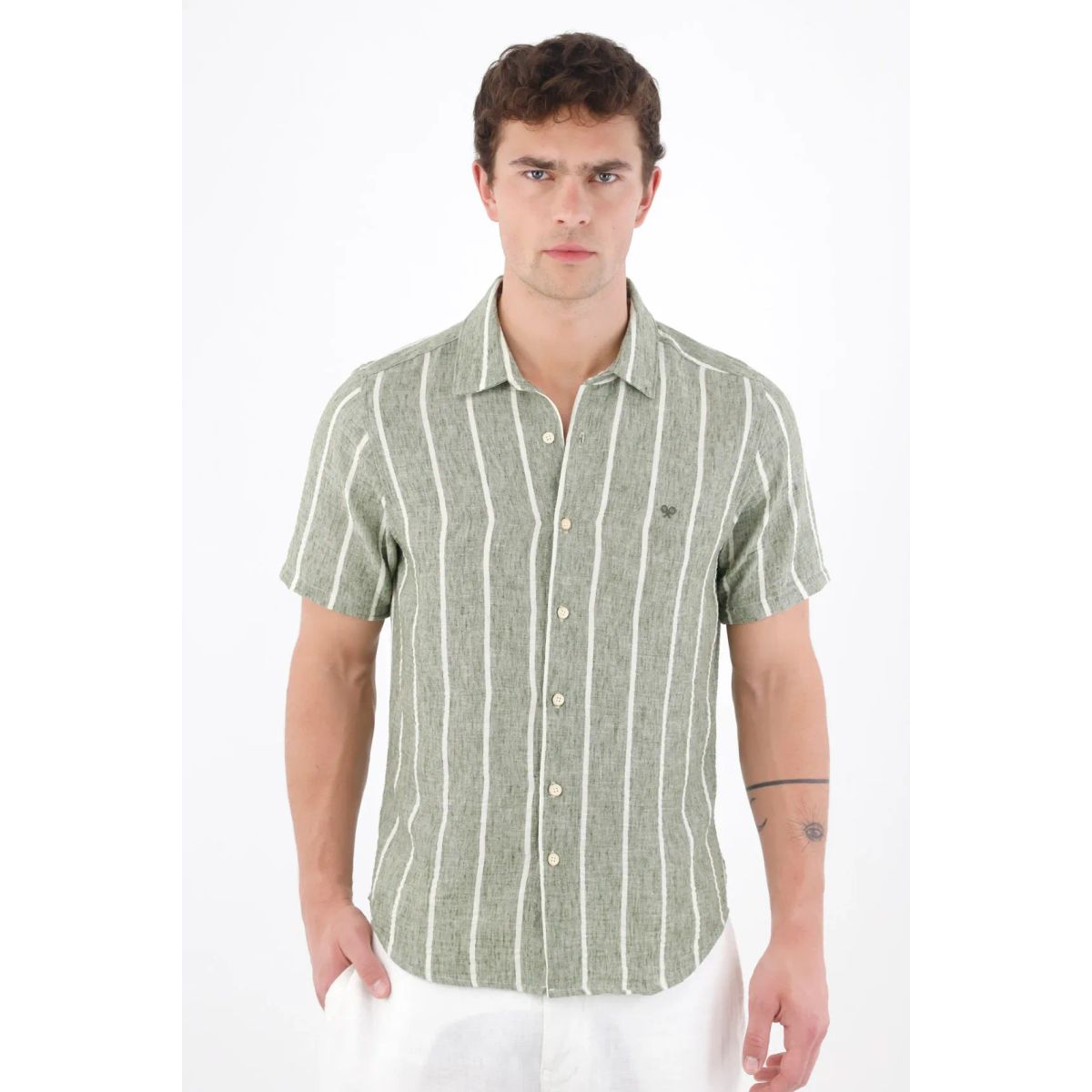 TENNIS - Camisa de corte recto con rayas preteñidas en poliéster verde salvia para hombre