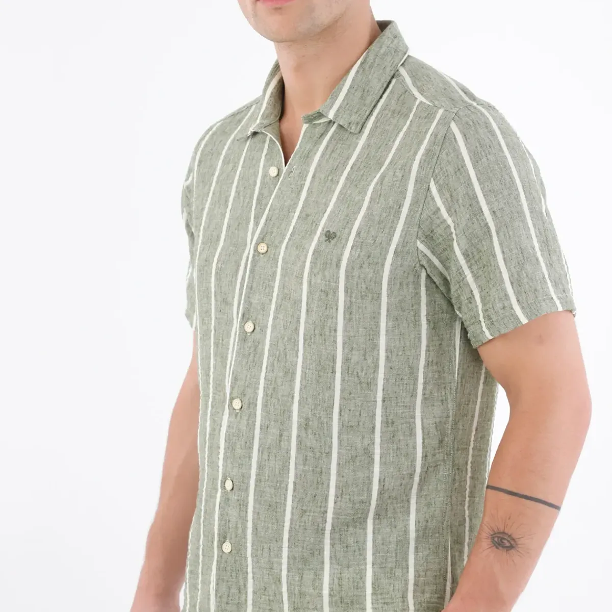 TENNIS - Camisa de corte recto con rayas preteñidas en poliéster verde salvia para hombre