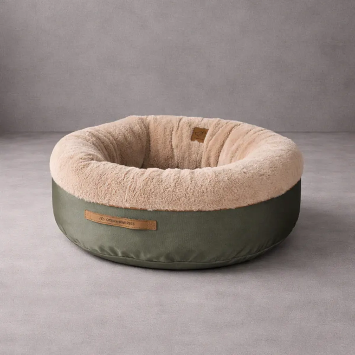 OCEAN BLUE HOME - Pouf Pets Patagonia Oliva