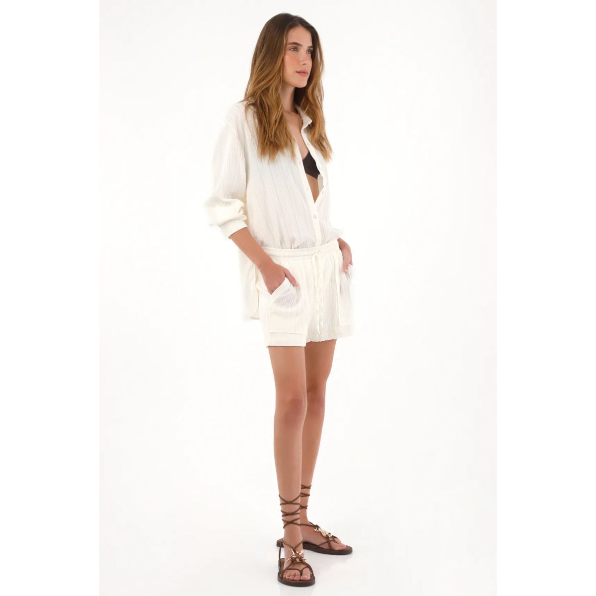 TENNIS - Short con textura y pretina elástica crudo para mujer
