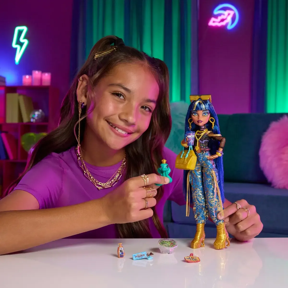 MATTEL - Muñeca Monster High Cleo De Nile + Accesorios